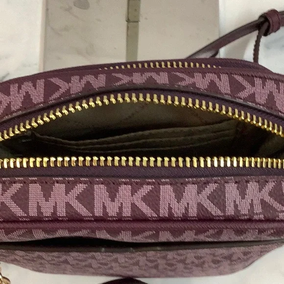 NWT Michael Kors Jet Set Travel Medium Logo Crossbody Bag ( Bordeaux Multi) - Picture 5 of 6